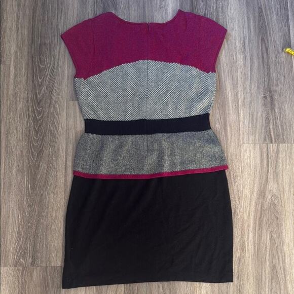 Mini Sparrow Colorblock Lambswool Mini Dress Medium Business Casual - Picture 7 of 9